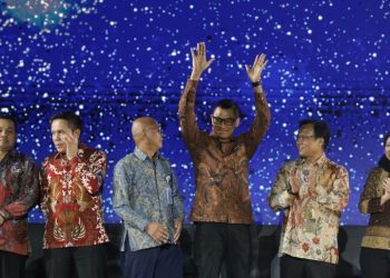Dirut PLN Raih Best CEO of Communications,di Ajang BCOMSS 2024
