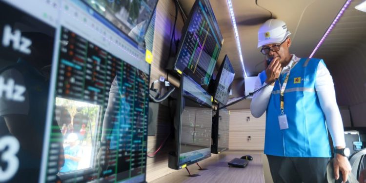 Dirut PLN Cek Langsung Keandalan Infrastruktur Kelistrikan di IKN