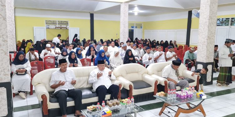 Tukang Ledeng Buka Puasa Bersama Santri Ponpes Hidayatullah Jayapura