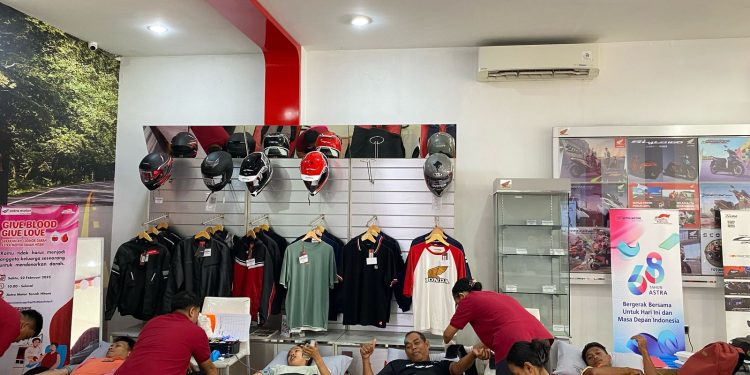 Astra Motor Tanah Hitam Silaturahmi dengan Pelanggan Lewat Aksi Sosial Donor Darah