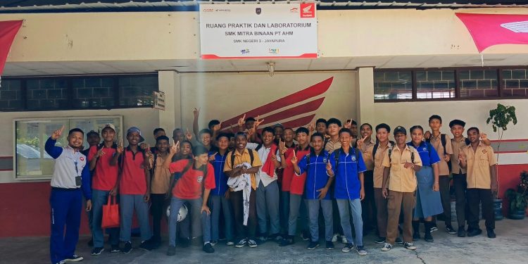 Astra Motor Papua Gencar Lakukan Edukasi Keselamatan Berkendara bagi Generasi Muda