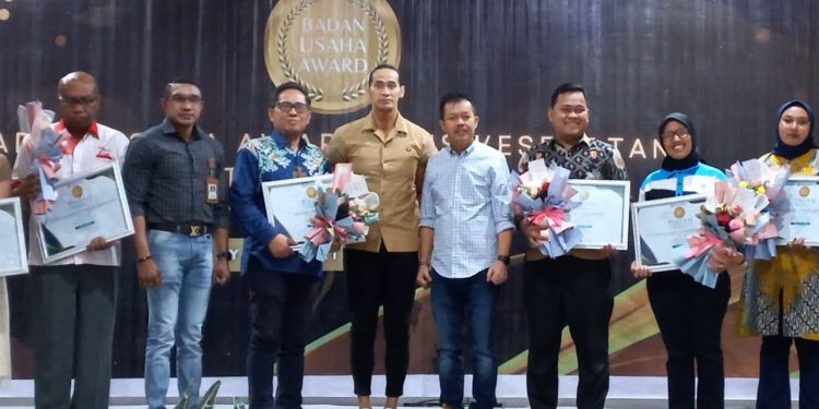 Ratusan Badan Usaha di Wilayah XII Terima Penghargaan dari BPJS Kesehatan