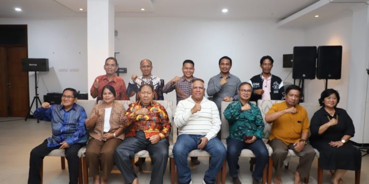 Paulus Waterpauw Pilihan Ikatan Keluarga Toraja Jadi Gubernur Papua
