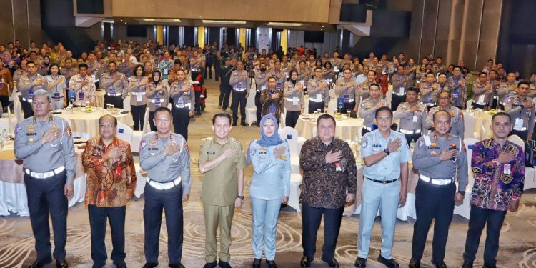 Tim Pembina Samsat Nasional Bahas Evaluasi Pelayanan Regident dan Kesamsatan