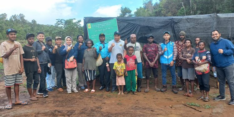 PLN UIP MPA Tinjau Wilayah Rehabilitasi DAS di Kampung Kwansu Jayapura