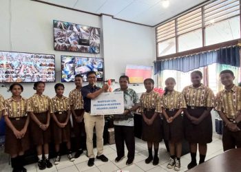 Salurkan Beasiswa, Pelindo Jayapura Motivasi Siswa Jadi SDM Unggul