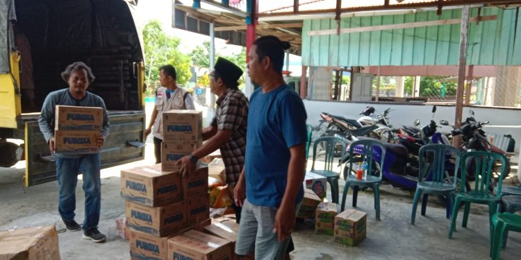 HKPM Kabupaten Jayapura Telah Serahkan Bantuan untuk Pengungsi Karya Bumi