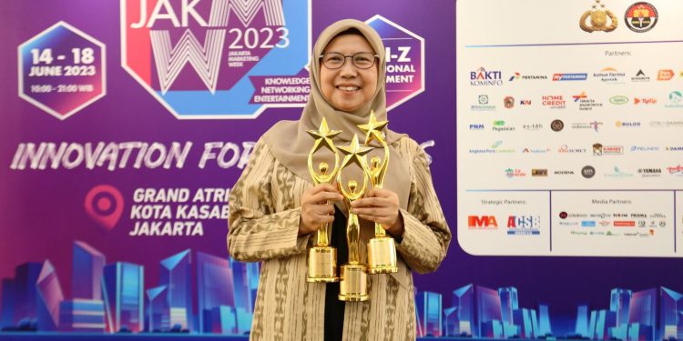 PLN Raih Penghargaan Perusahaan Paling Terbaik 2023