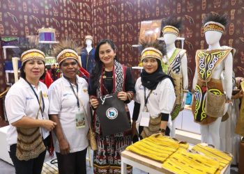 29 UMKM Binaan PLN Eksis di INACRAFT Diapresiasi Istri Menkop dan UKM