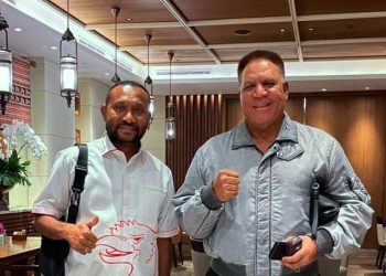 Yan Mandenas: Paulus Waterpauw Figur Tepat Dambaan Masyarakat