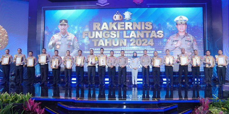 Jasa Raharja Berikan Penghargaan Kepada Polda dan Polres dengan Pelaporan Kecelakaan Tercepat