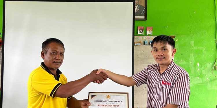 Astra Motor Papua Terima Penghargaan