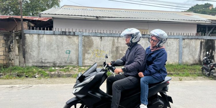 Tips Aman Saat Berboncengan dengan Orang Tercinta