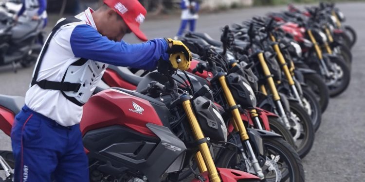 Ini Manfaat Memanaskan Mesin Motor versi Astra Motor Papua