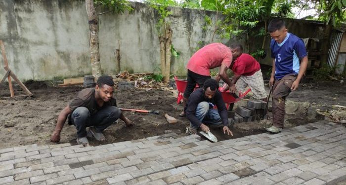 PLN Bangun Beragam Infrastruktur di Papua Gunakan FABA PLTU Holtekamp