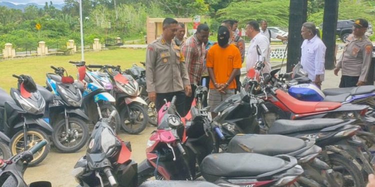 Polisi Amankan 18 Motor dari Lokasi Penyimpanan Kendaraan Hasil Curian di Jayapura