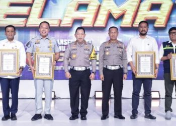 Kapolri Beri Penghargaan ke Jasa Raharja