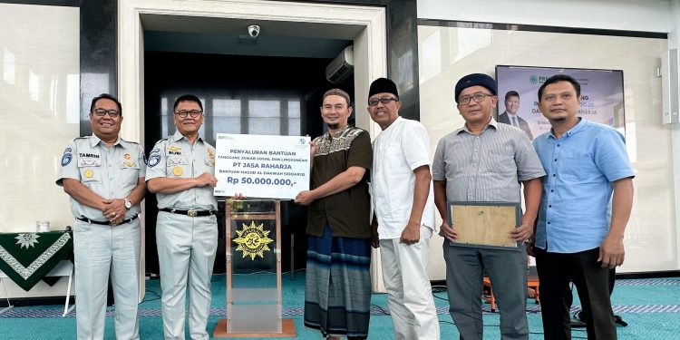 Jasa Raharja Salurkan TJSL untuk Perbaikan Masjid Al Dakwah Sidoarjo