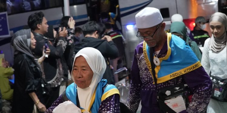 Jemaah Haji Kloter 25 Tiba di Indonesia, Diminta Jaga Toleransi di Tanah Papua
