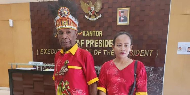 Johan Jasa Temui Staf Presiden Bahas Pengrusakan Hutan Adat di Sawe Suma