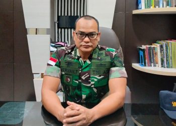 Viral Foto Prajurit TNI Berpose Di Depan Gereja, Ini Penjelasan Kapendam Cenderawasih