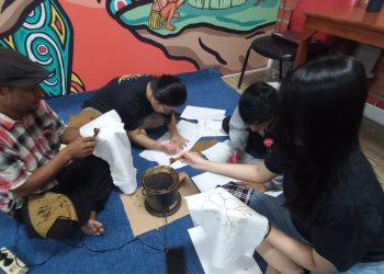 Cara Unik Astra Motor Papua Peringati Hari Batik Nasional