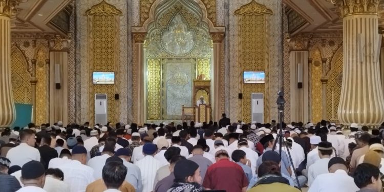 Musa Rumbaru Sampaikan Ini saat Jadi Khatib Salat Idulfitri di Masjid Agung Al Aqsha