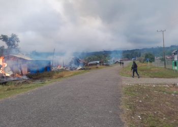 Aksi Brutal KST di Pegunungan Bintang, Bakar Pasar Hingga Tembaki 2 Warga Sipil