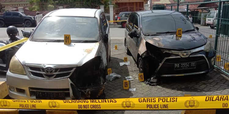 Kantor Redaksi Jubi Dilempari Bom Molotov, 2 Mobil Operasional Terbakar