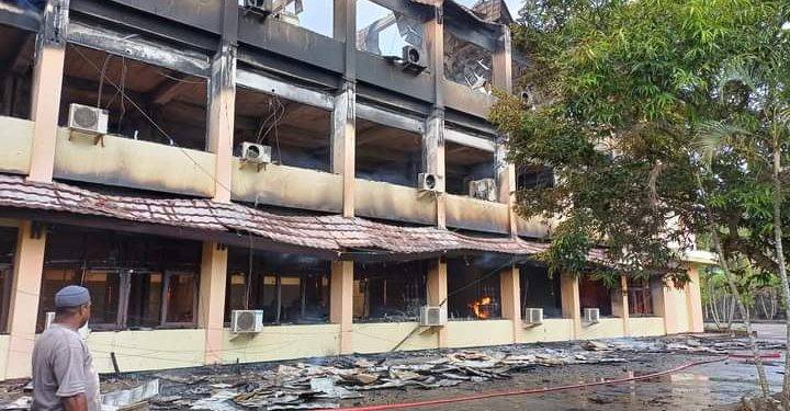 Potret Sepekan, Mulai dari Wahana Cycloop Waterpark Belum Bayar Pajak Hingga Kebakaran Kantor Pemerintahan