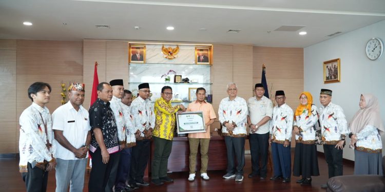 Kafilah MTQ Laporkan Prestasi yang Diraih saat Bertemu Sekda Papua