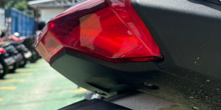 Cara Merawat Lampu Belakang Motor Honda untuk Keselamatan Berkendara