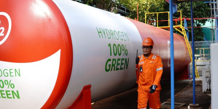 BRIN Hingga Pelaku Industri Otomotif Sambut Positif Produksi Green Hydrogen PLN
