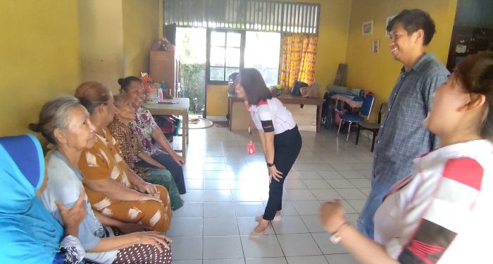 Astra Motor Papua Tebar Kebaikan di Panti Bina Lanjut Usia