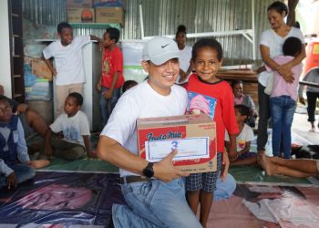 Horison Ultima Entrop Papua Salurkan Bantuan Kemanusiaan