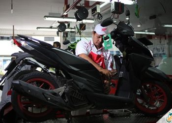 8 Cara Merawat Motor Injeksi ala Astra Motor Papua