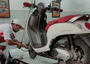 Begini Cara Merawat Aki Sepeda Motor Agar Tidak Cepat Soak