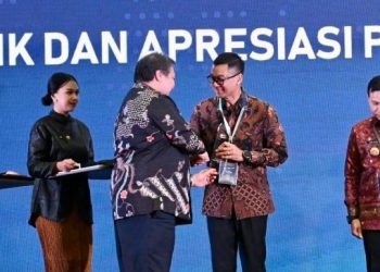 PLN Terima Penghargaan dari Kemenko Perekonomian