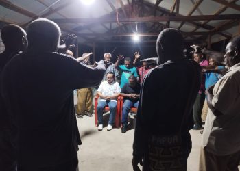 Doa Secara Adat, Simbol Dukungan 44 Iram Tekai untuk Paslon JOHNDA