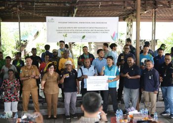 PLN UP3 Sorong Serahkan 5000 Bibit Mangrove kepada Pemkot