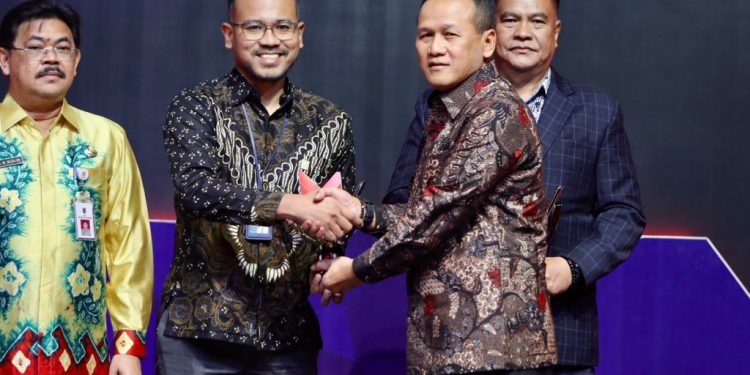 Transformasi dan Inovasi Dinilai Berdampak ke Masyarakat, PLN Berhasil Raih 2 Penghargaan