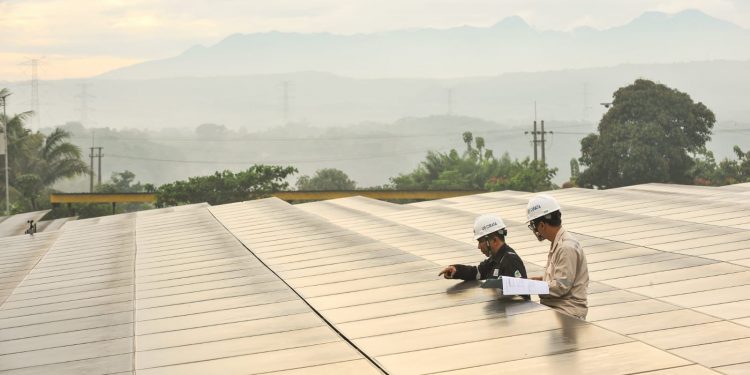 PLN Group Raih Lima Penghargaan Top Human Capital Awards 2023