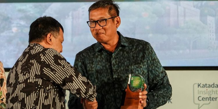 Berhasil Ciptakan Terobosan Transisi Energi, PLN Raih Green Initiative Awards 2023