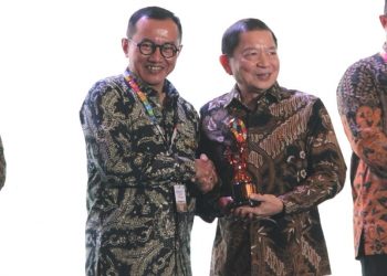 Melalui Program Electrifying Agriculture, PLN Raih Indonesia’s SDGs Award 2023 dari Bappenas
