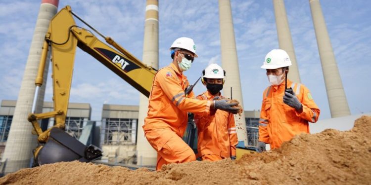 Pengembangan EBT Tumbuh Positif di 2023, PLN Catatkan Kinerja Berkelanjutan