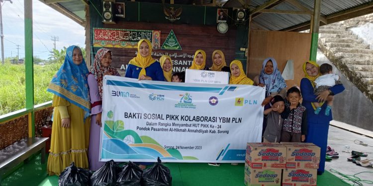 YBM PLN dan PIKK Salurkan Bantuan ke Pondok Pesantren Al Hikmah Sorong