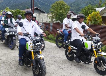 Usai Deklarasi, Paslon Algito Gunakan Sepeda Motor Mendaftar ke KPU di Hari Pertama