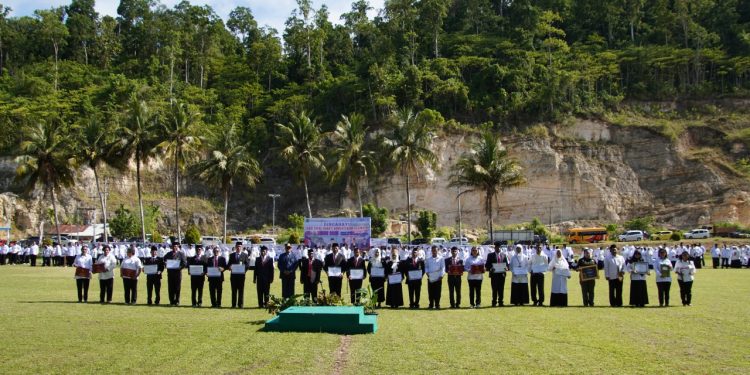 52 Pegawai Kemenag Papua Terima Penghargaan di HAB ke-79
