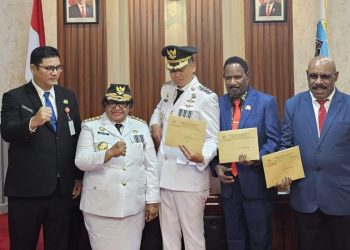 Pelantikan Valentinus Sudarjanto Sumito sebagai Pj Bupati Mimika Menuai Kritik