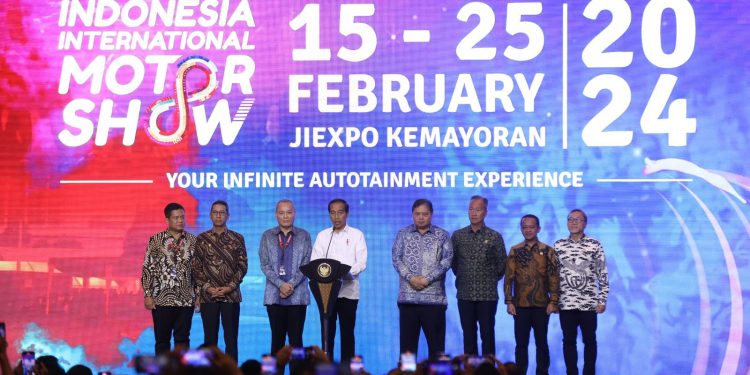 IIMS 2024 Dibuka Presiden, Komitmen PLN Dukung Pemerintah Akselerasi Kendaraan EV